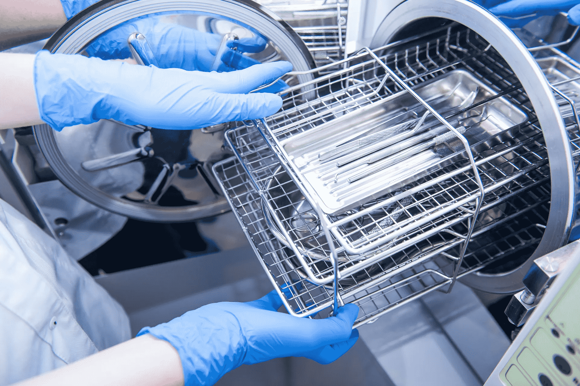استریلیزاسیون پیشرفته ابزار جراحی