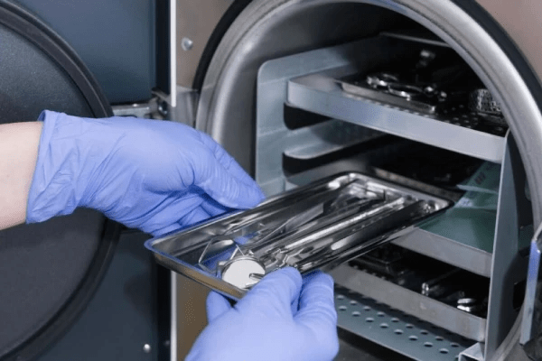 استریلیزاسیون پیشرفته ابزار جراحی