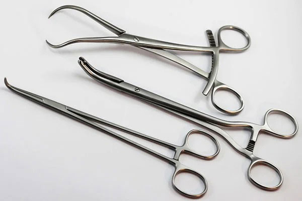 استریلیزاسیون و نگهداری از پنس جراحی